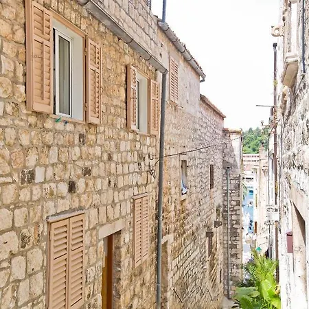 Sweet Dreams Old Town Hvar Guest house